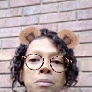 Meet your Posher, Cassandra